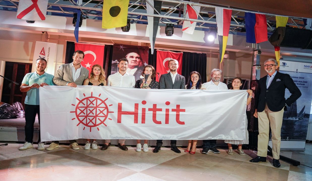 Hitit Yelken Takımı, ilk yarışında üçüncülük kupasını kaldırdı