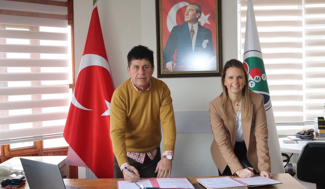 Hitit supports table tennis players Ece Haraç and Özge Yılmaz as they prepare for the 2024 Paris Olympics